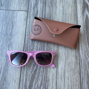 Ray-Ban Wayfarer Sunglasses - Matte Pink